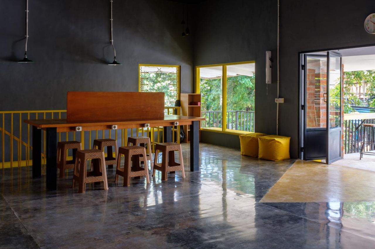 Kumpul Hostel Kuta Legian Exteriér fotografie