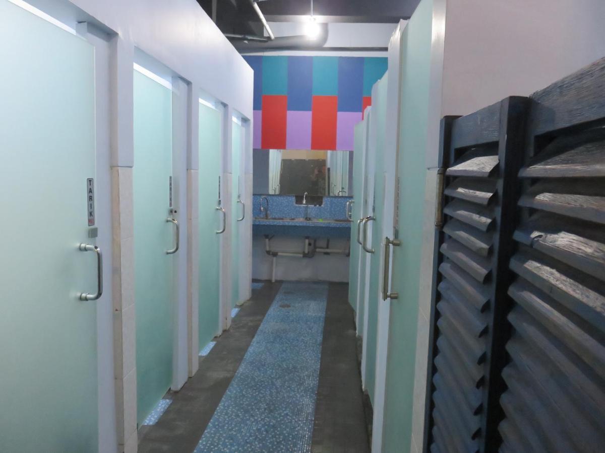 Kumpul Hostel Kuta Legian Exteriér fotografie
